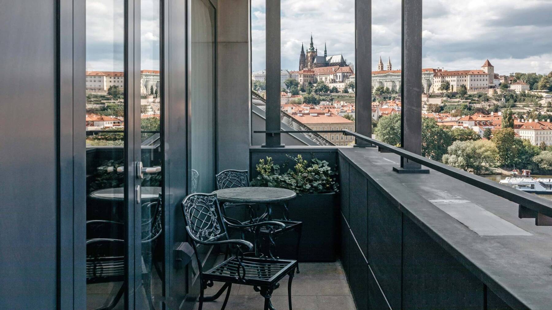 Duplex Suite King with Balcony