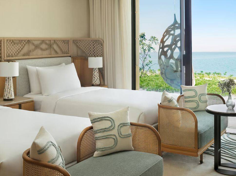 TWO TWIN CLASSIC BEACHFRONT