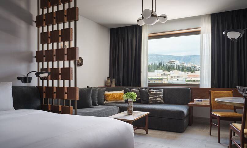 King Junior Suite with City View