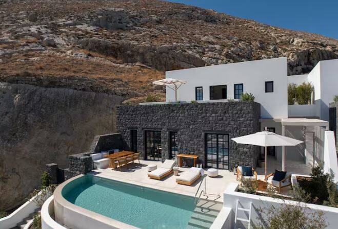 ONIRO VILLA WITH SEA VIEW AND POOL