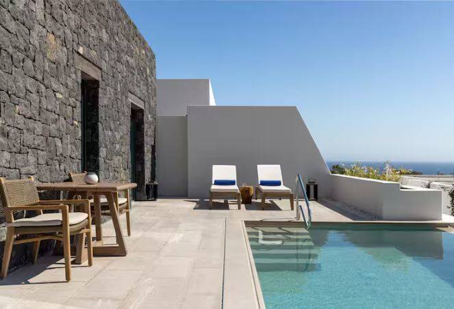 King Premium Two Bedroom Suite Sea View-pool