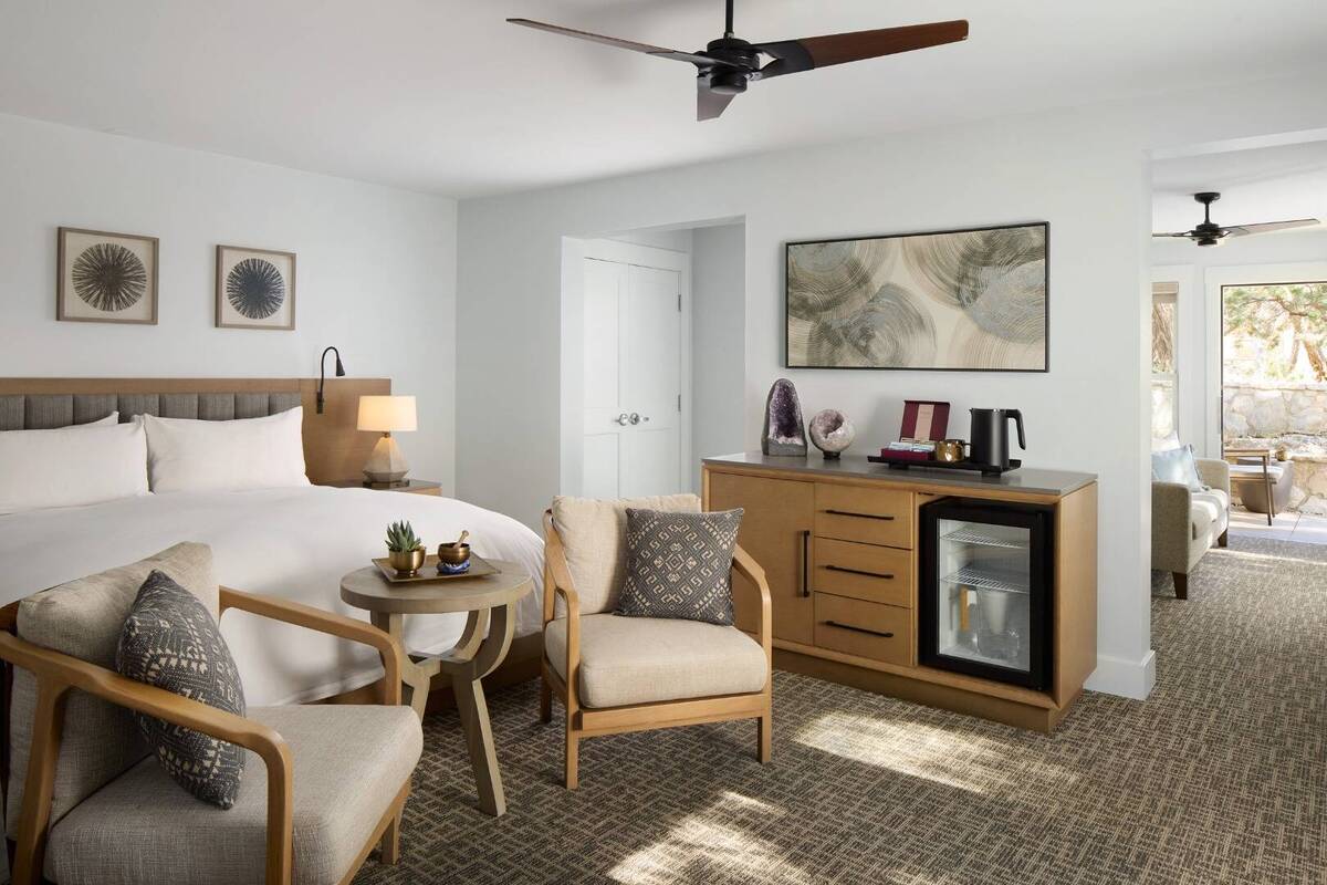 BALCONES RETREAT KING ROOM (FIRST FLOOR)