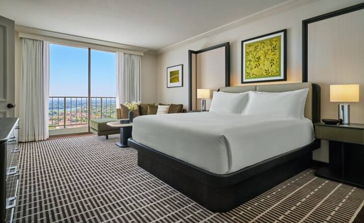 Corner Ocean One Bedroom Suite