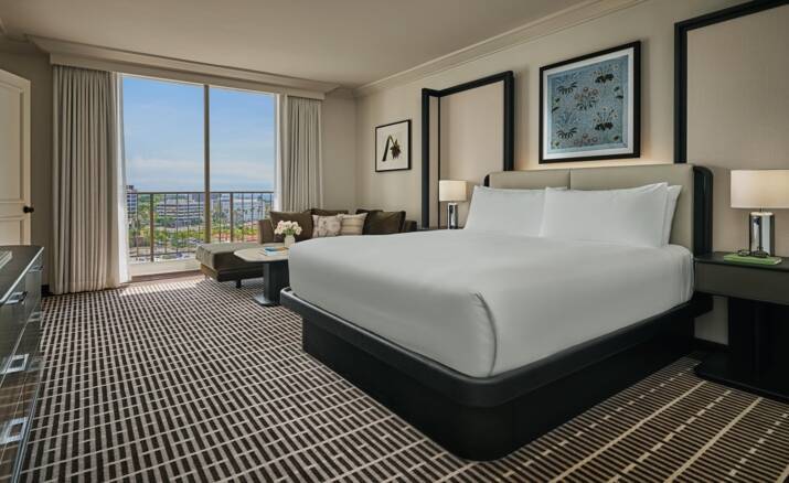 Deluxe Skyline Two Bedroom