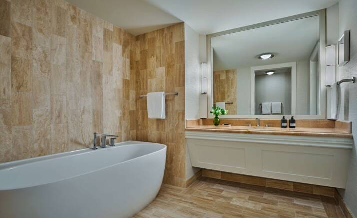 Lido Balcony Suite