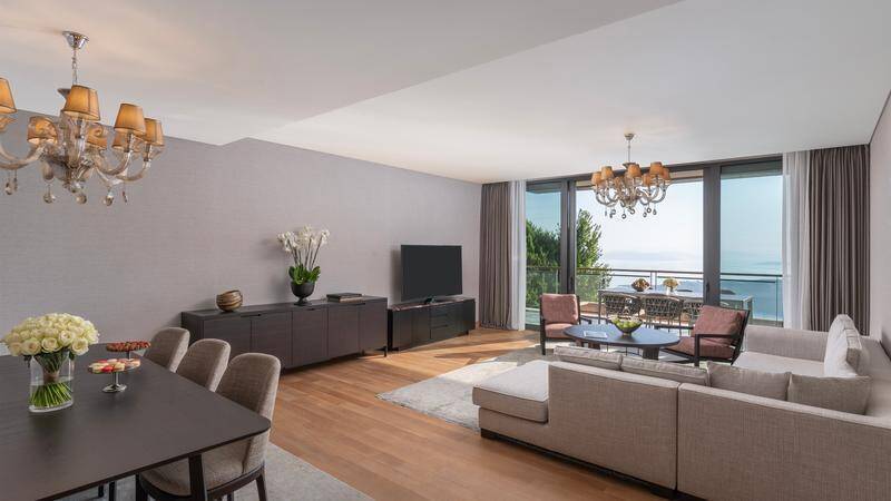 FOUR BEDROOM SEA VIEW RESIDENTIAL APARTMENT