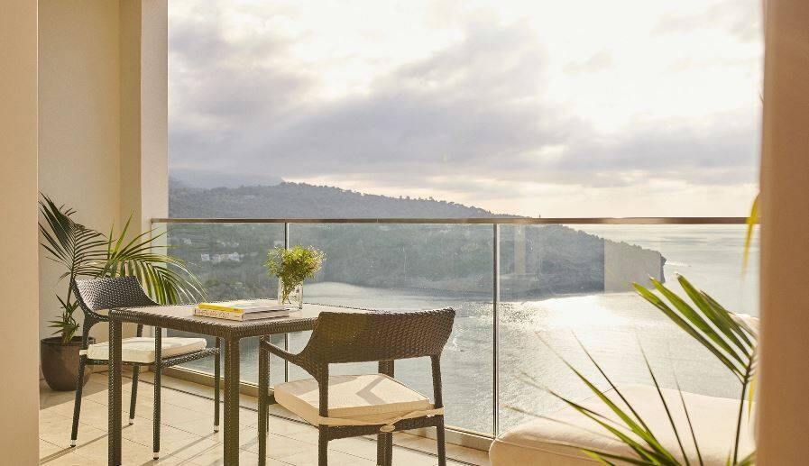 Deluxe Mediterranean Sea View