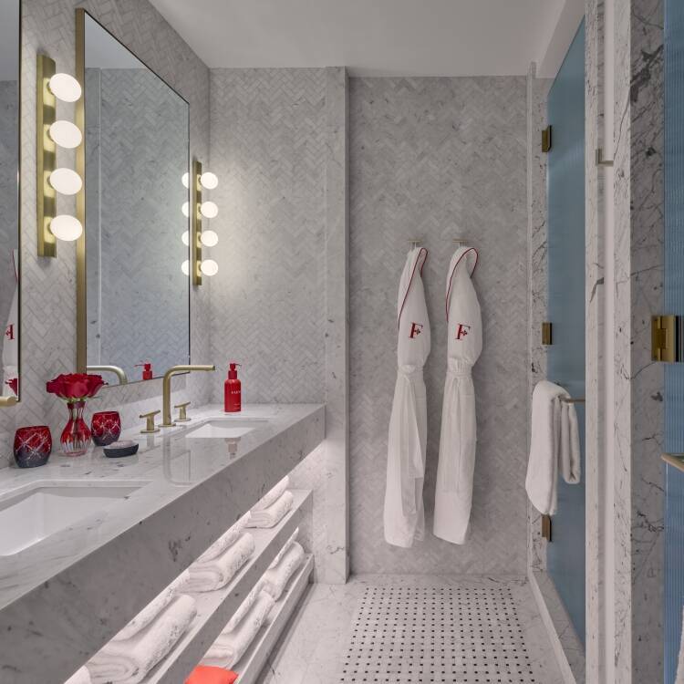 CRYSTAL TWO BEDROOM SUITE