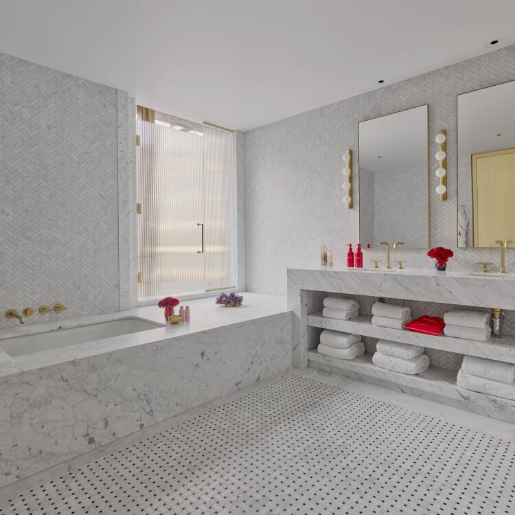 CRYSTAL TWO BEDROOM SUITE
