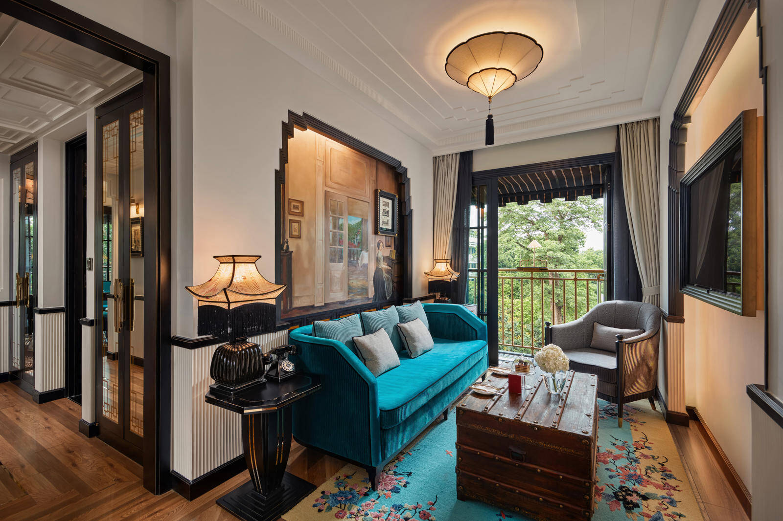 JUNIOR SUITE