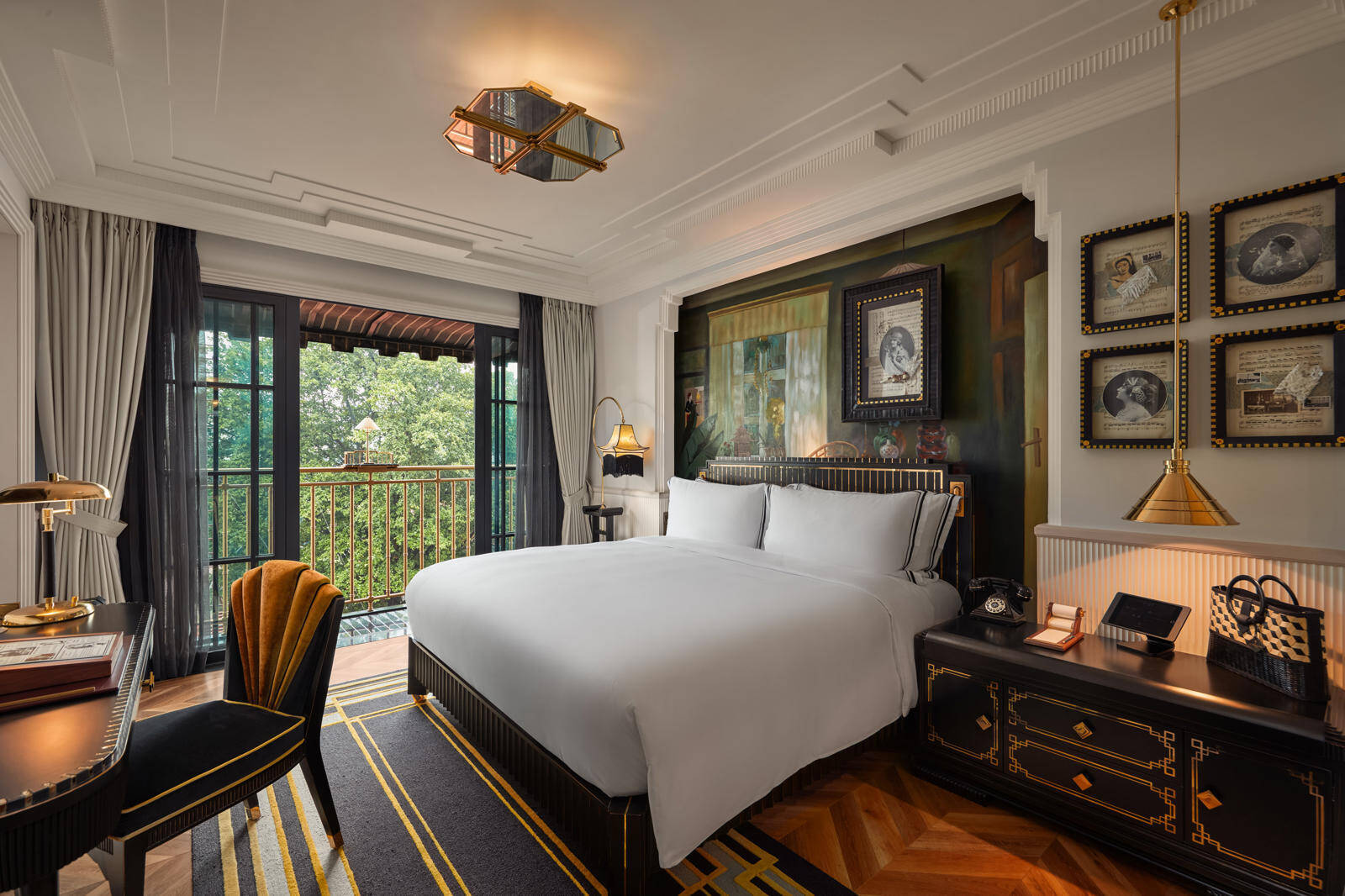PREMIER SUITE