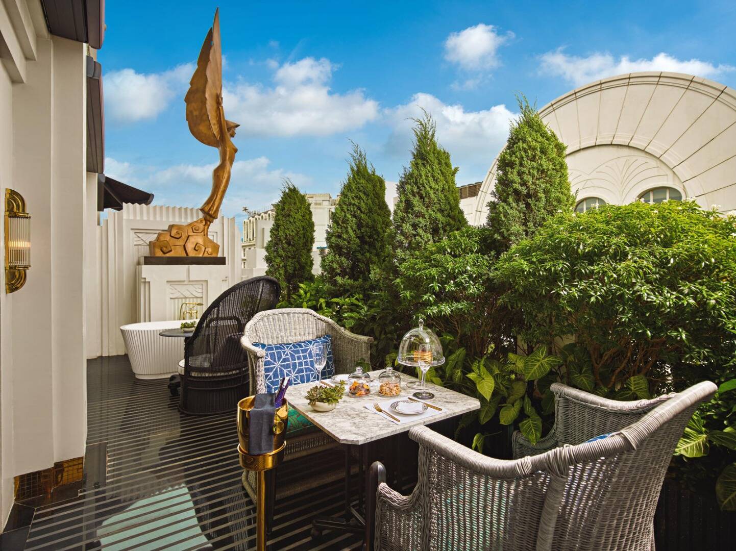 TWO BEDROOM ROYAL OPERA FAMILY SUITE