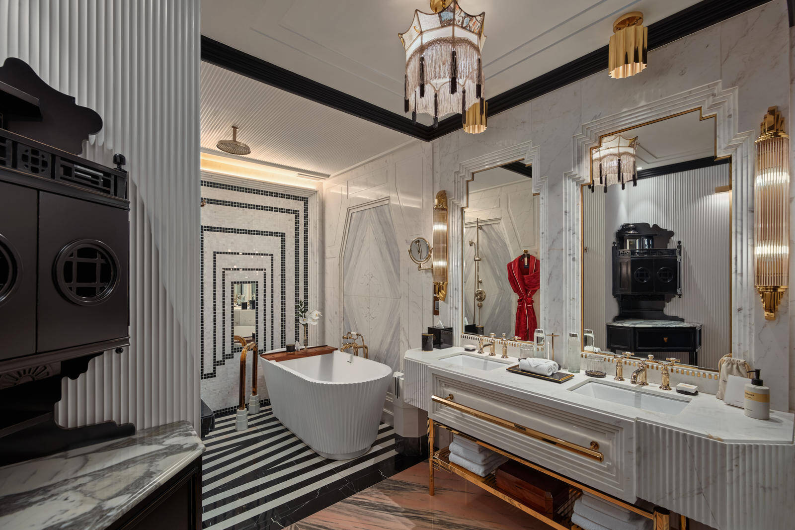 TWO BEDROOM ROYAL OPERA FAMILY SUITE