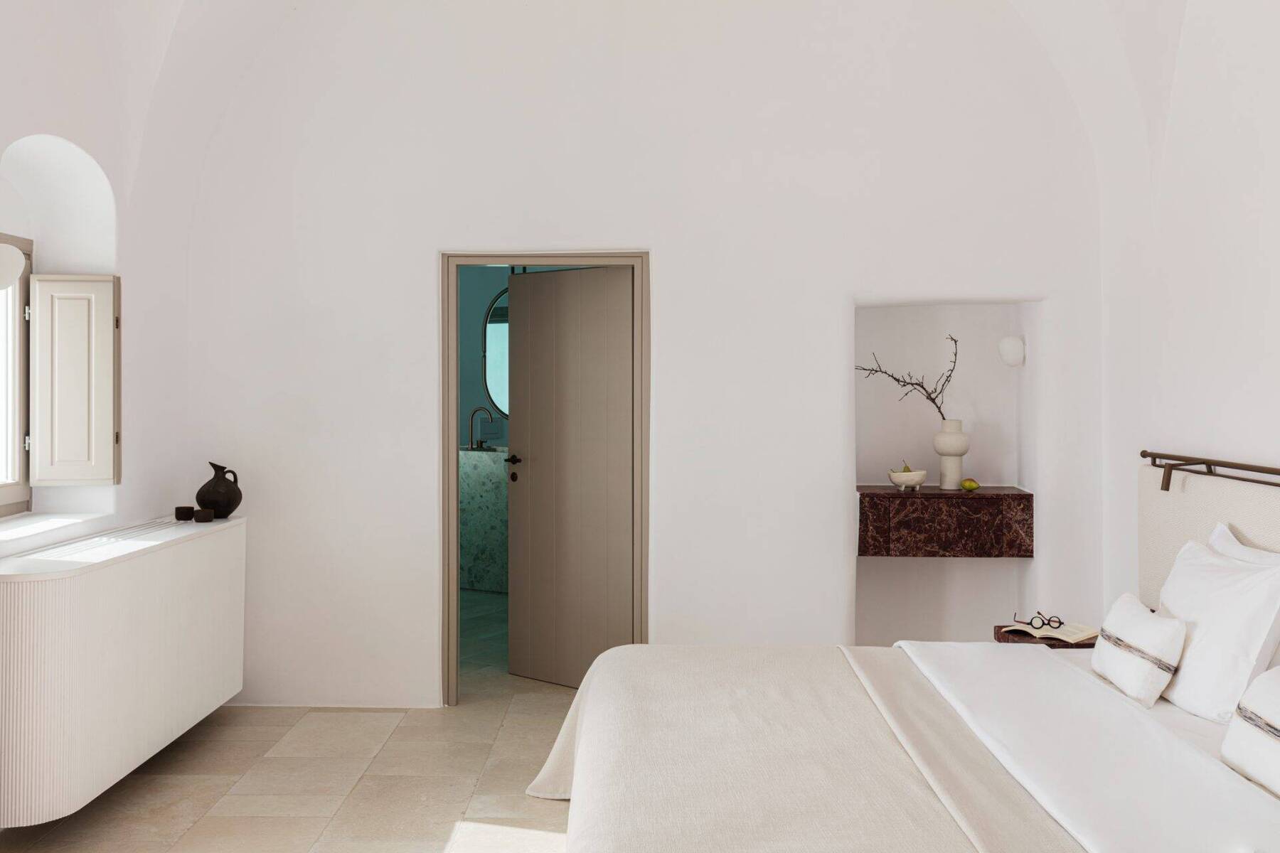 River Pool Suite