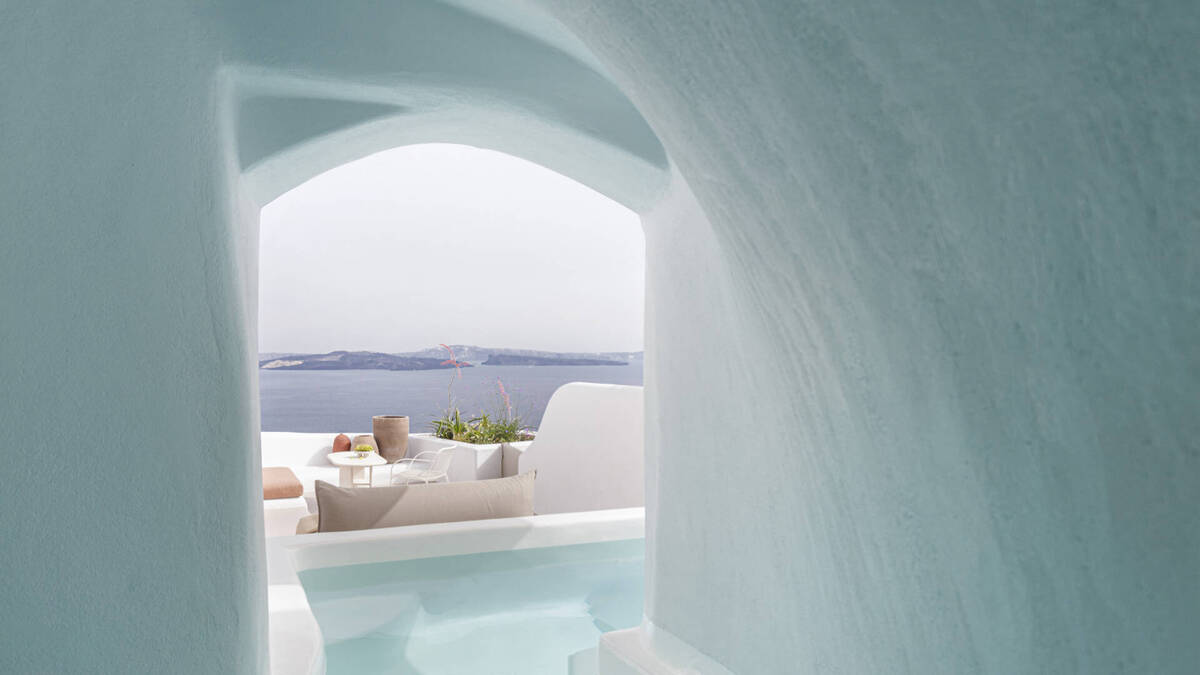 River Pool Suite