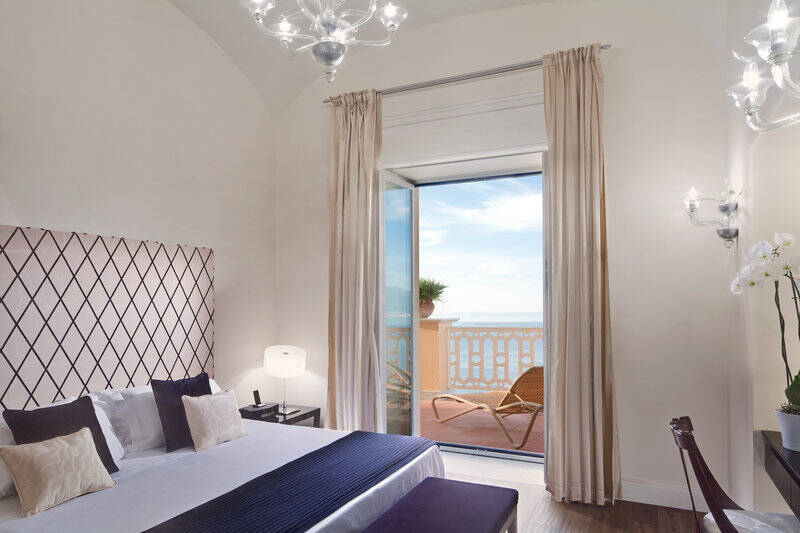 Deluxe Sea View Suite