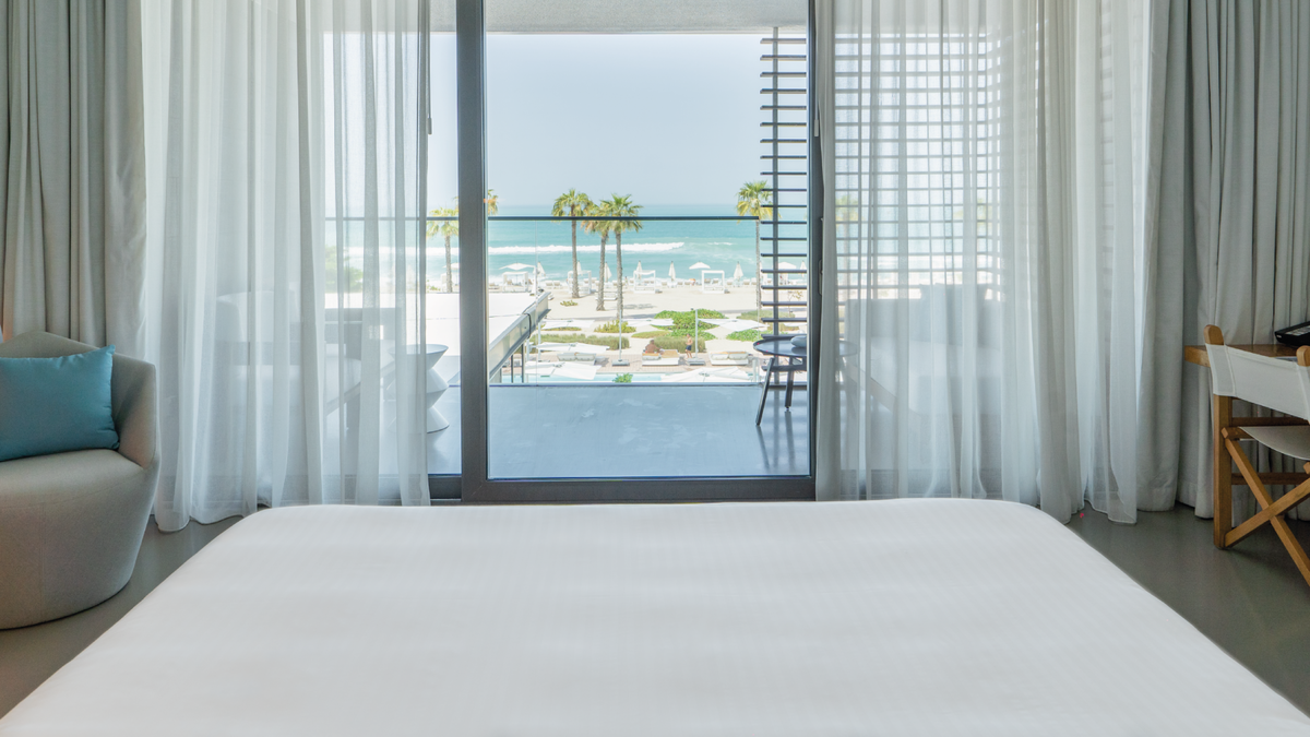 Luux Sea View Room King