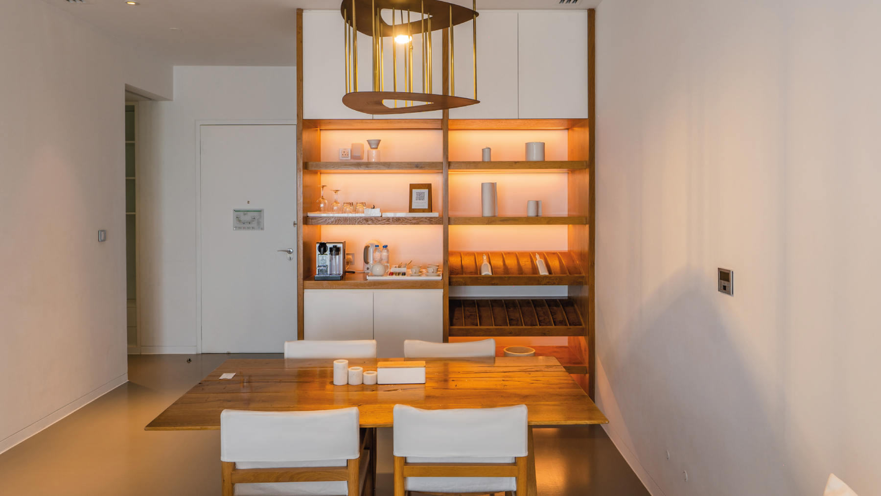 Signature Suite Skyline King