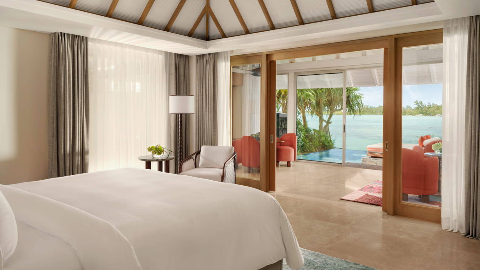 Premium Oceanfront Pool Villa King