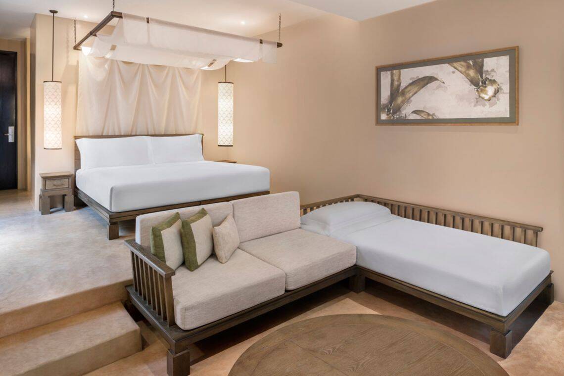 NAKA KING GUEST ROOM, SOFA BED AND TERRACE