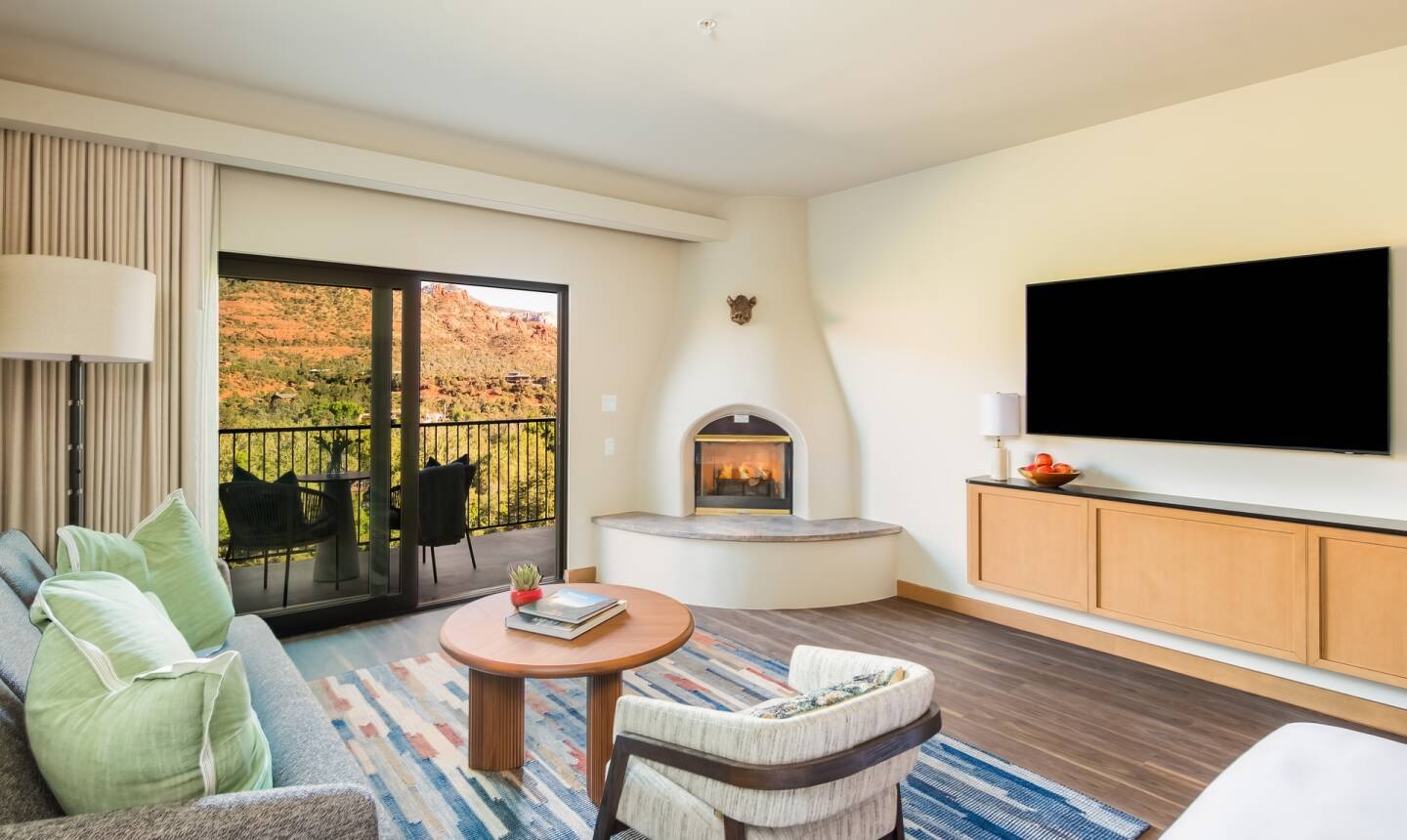 Cliffs Junior Suite with Fireplace