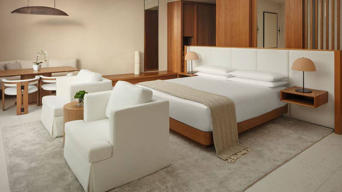 RED SEA SUITE JUNIOR SUITE KING PARTIAL SEA VIEW
