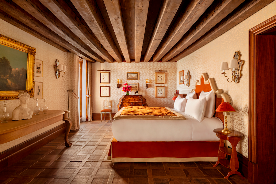 Signature Suite