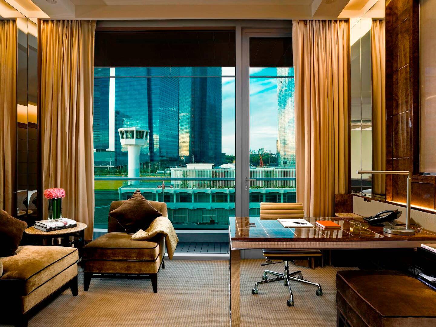Deluxe Room King