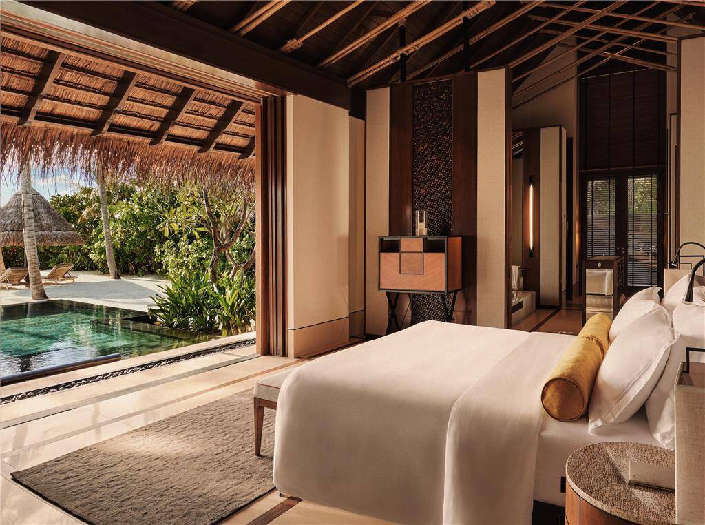 Grand Beach Villa with Pool