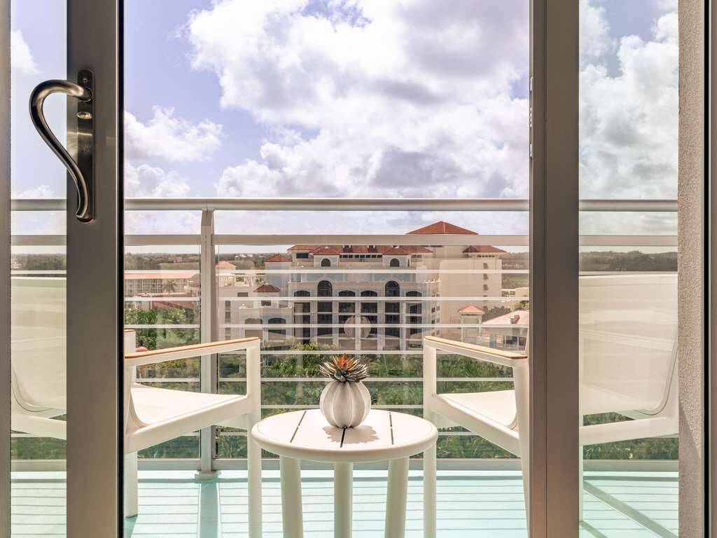 OCEAN VIEW ONE BEDROOM RESIDENCE 
