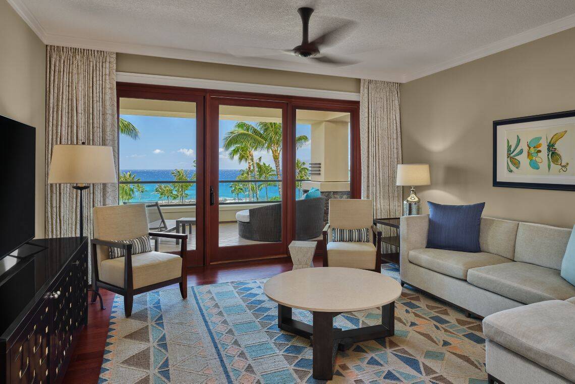 TRADITIONAL OCEAN VIEW TWO BEDROOM  RESIDENCE, LANAI
