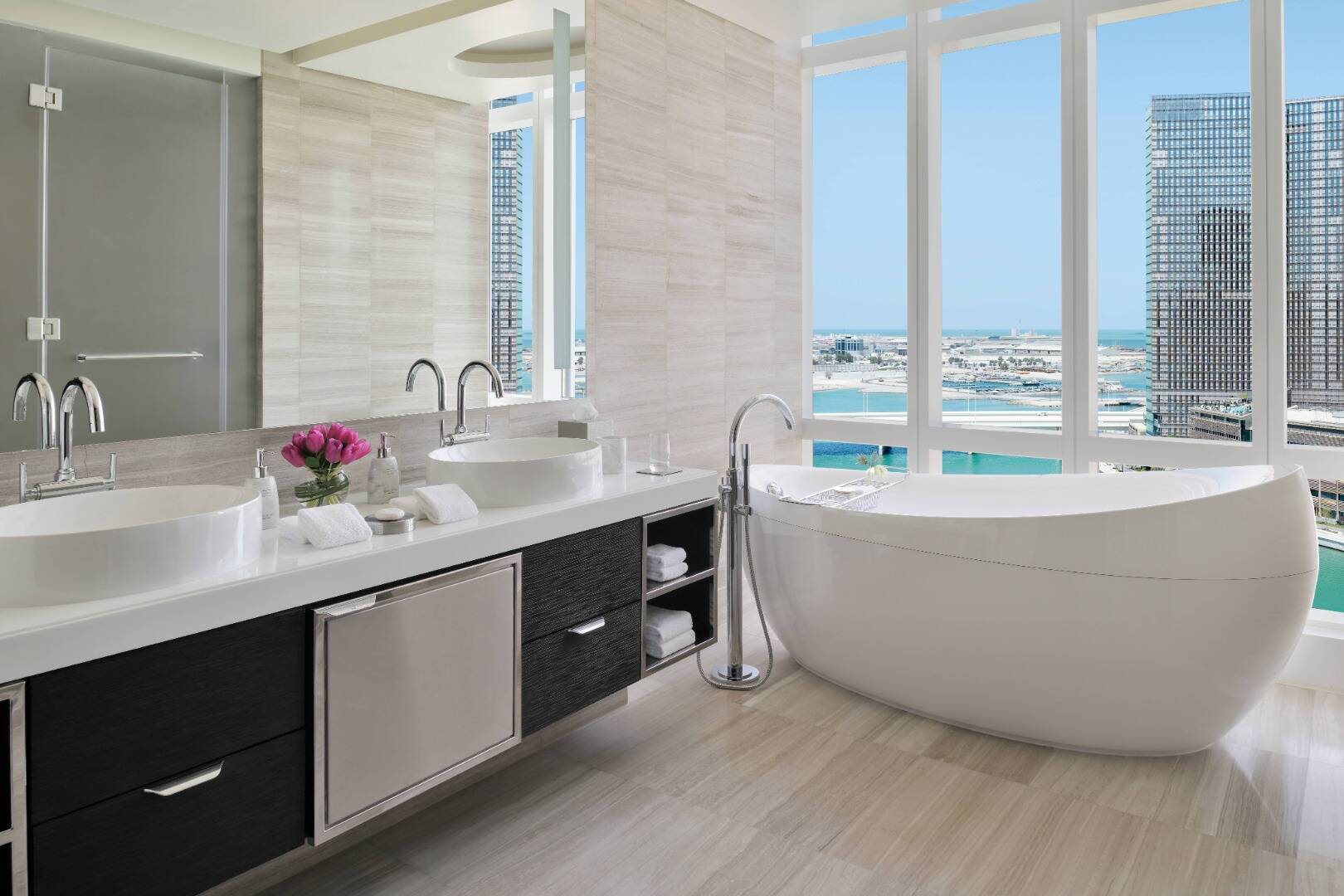Pearl Suite