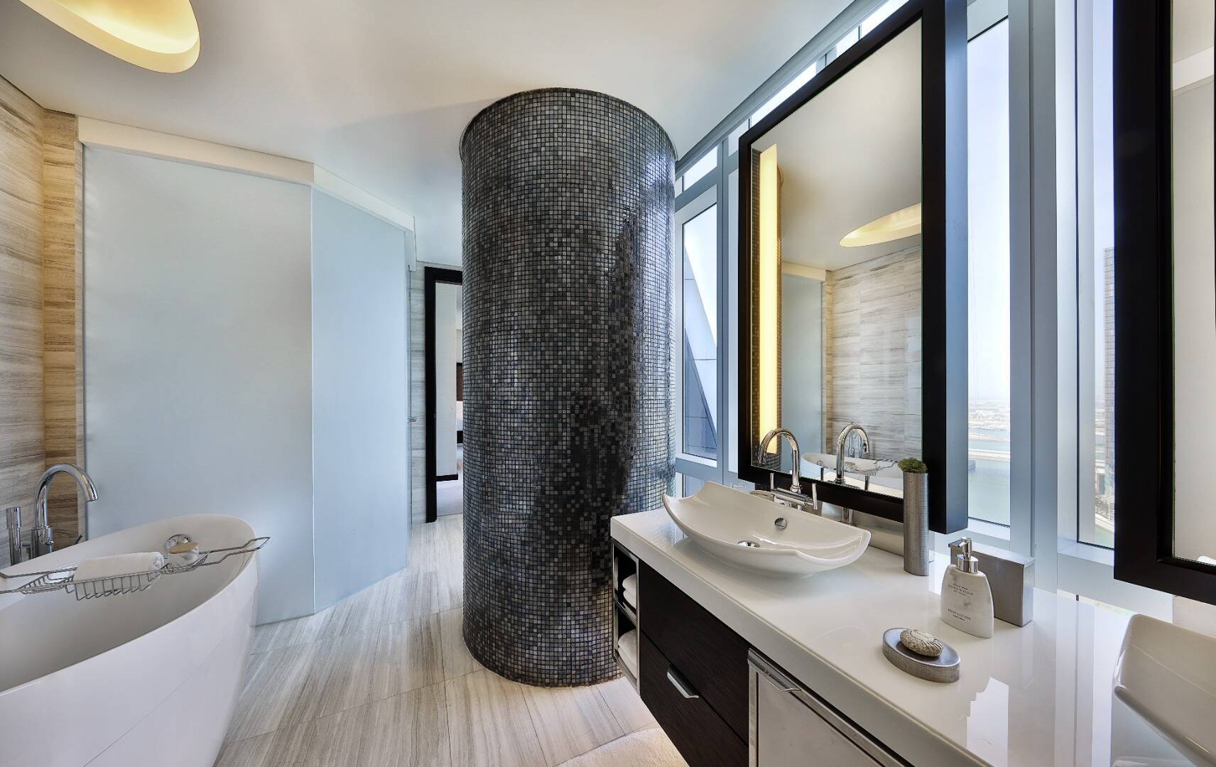Manor Club Premier Suite City View 