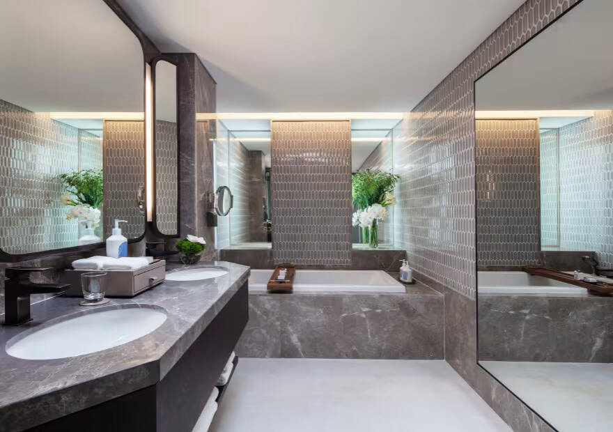 Garden Pool King Suite
