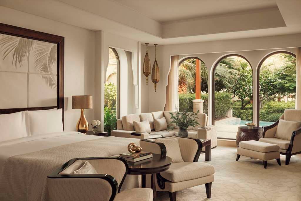 Beachfront Executive Suite with Pool