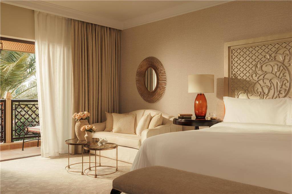 Arabian Court Deluxe King Room