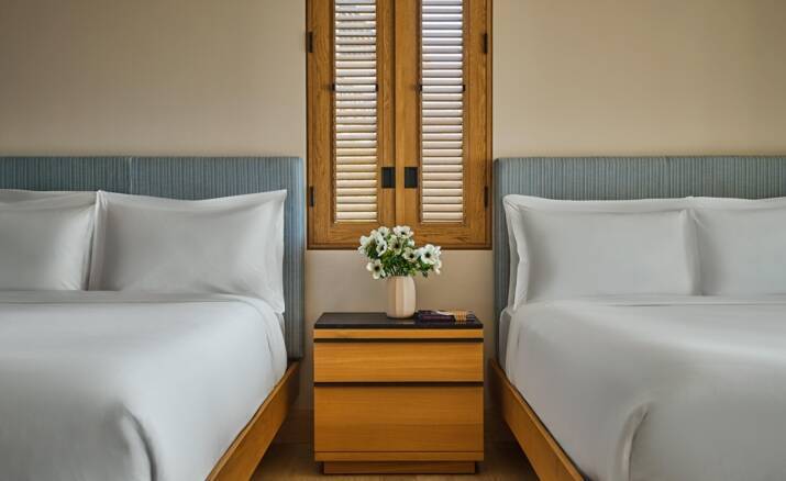 Deluxe Ocean View Queen Room