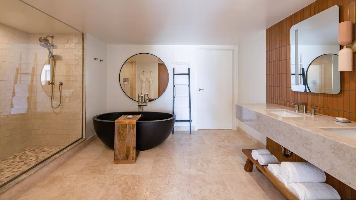 One Bedroom Ocean View Suite