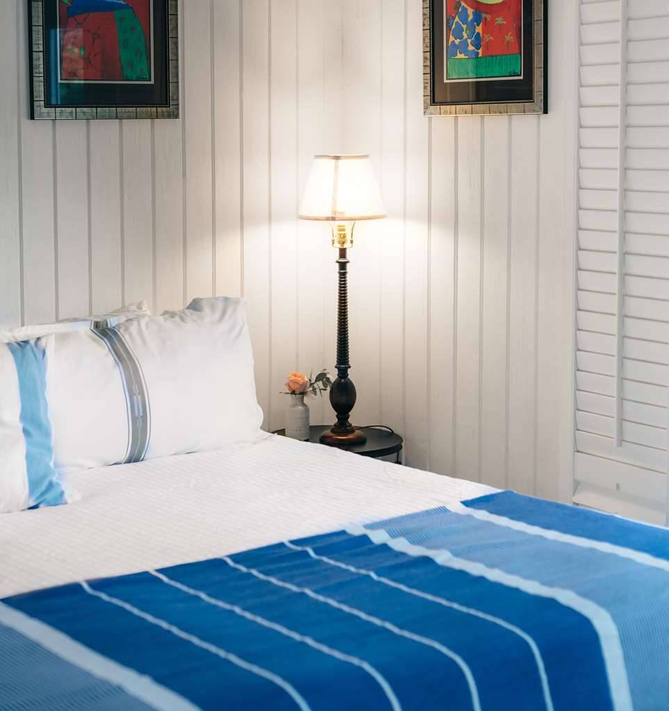 LA MER AZURE HOUSE