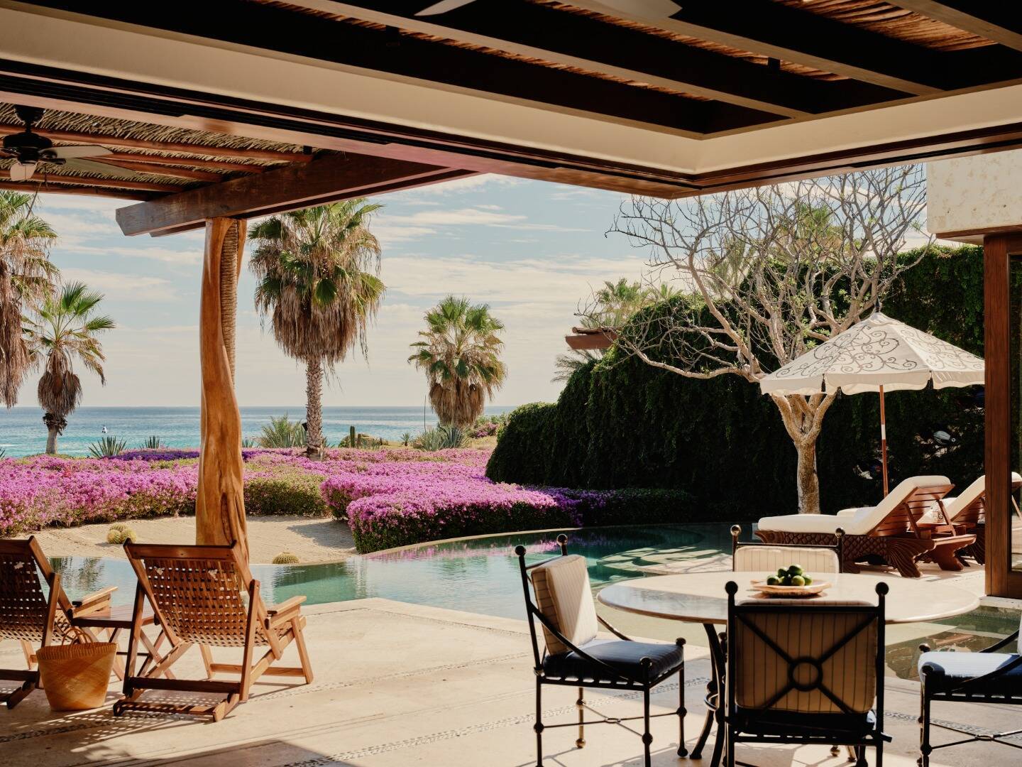 One Bedroom Beachfront Signature Villa With Media Room