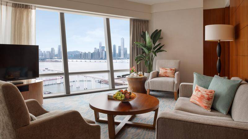 Waterfront Tower Suite Twin