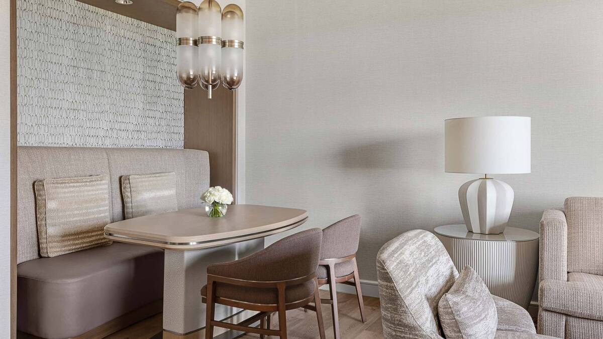 Park View Deluxe Suite