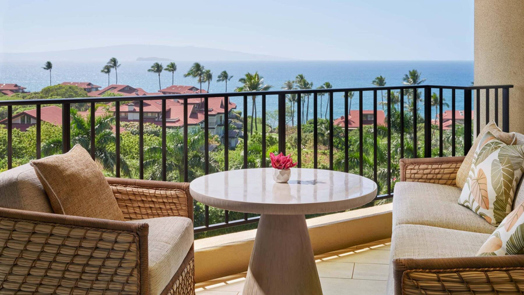 Club Ocean View Room - King Bed