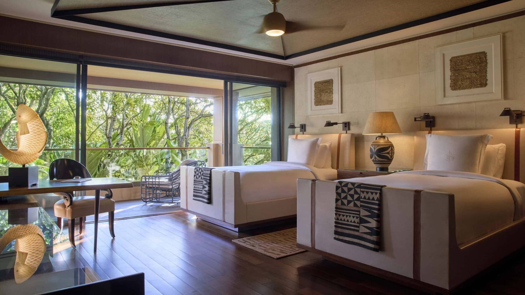 Garden View Accessible Room - King bed