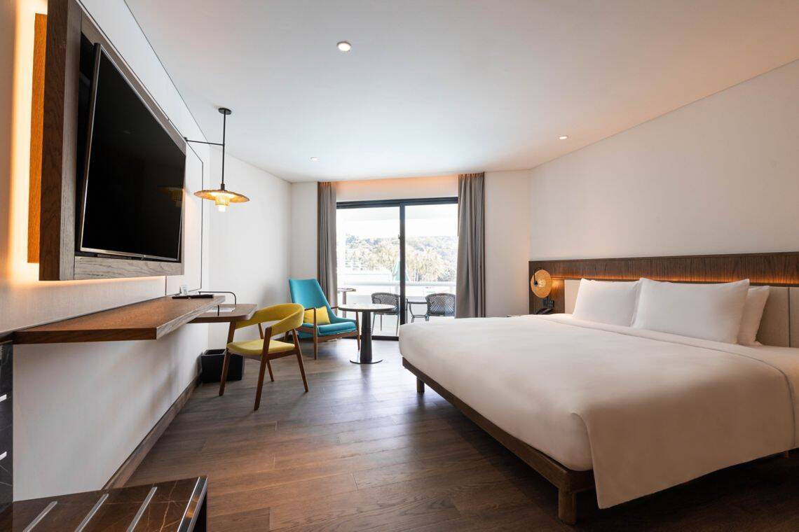 PREMIUM GUEST ROOM KING