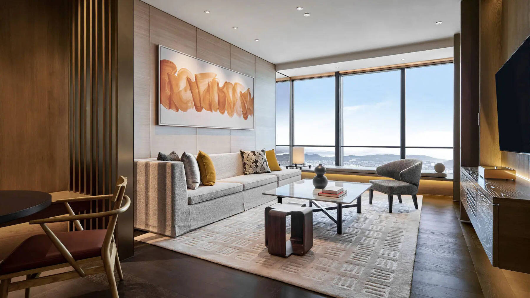 PARK SUITE, ONE KING BED