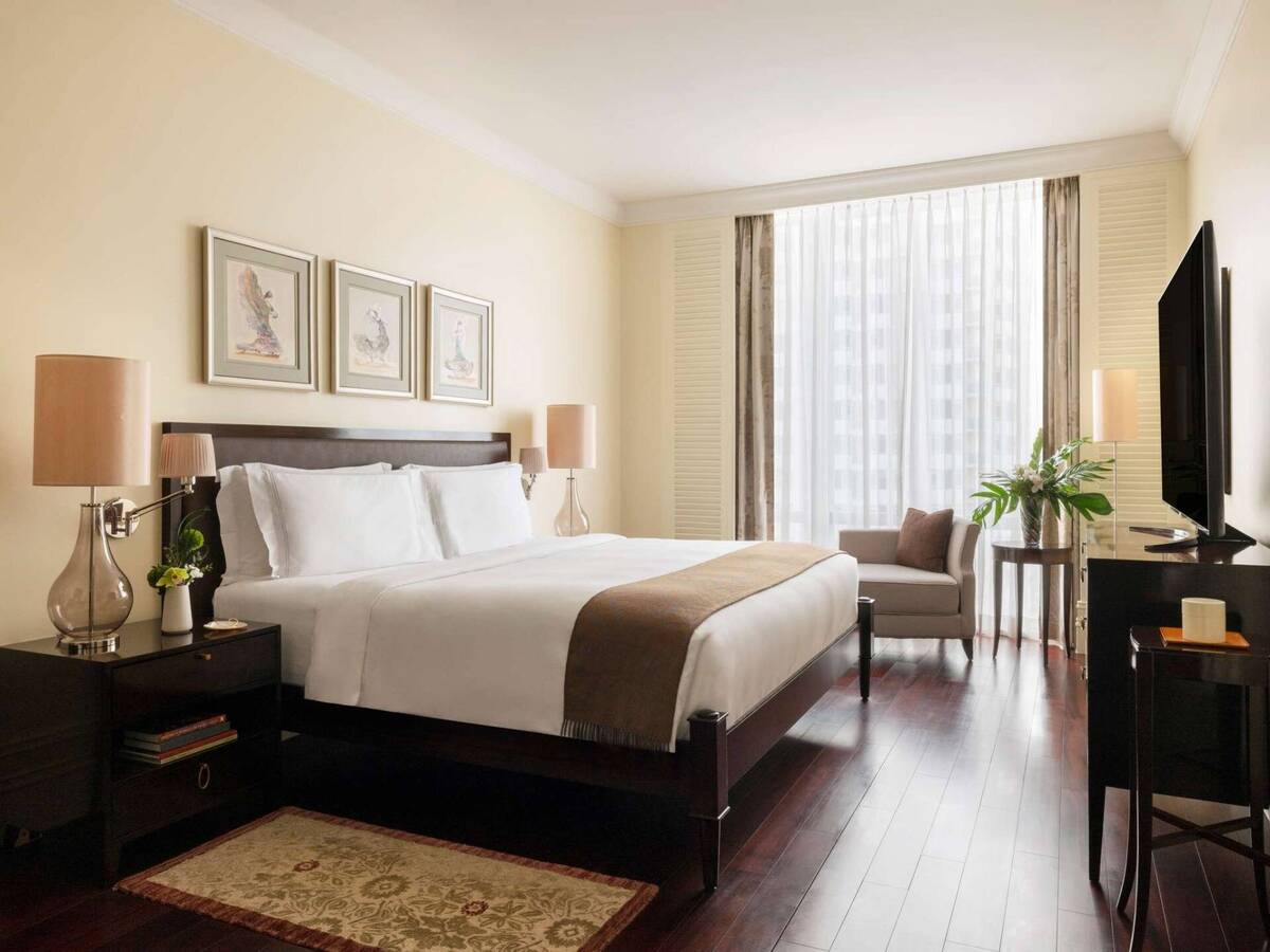 Artist's King Suite