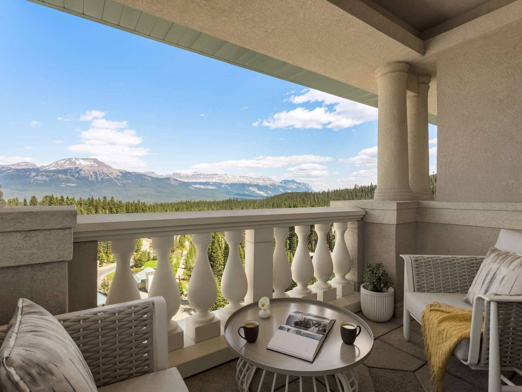 Whitehorn Suite