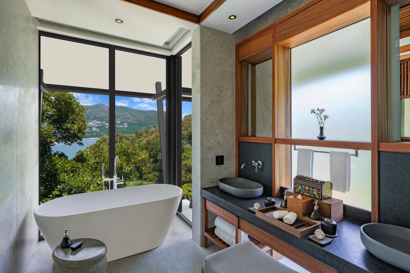 Hillside Pool King Villa