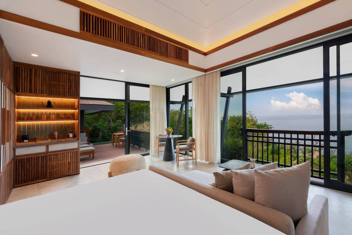 Ocean View Pool Villa King